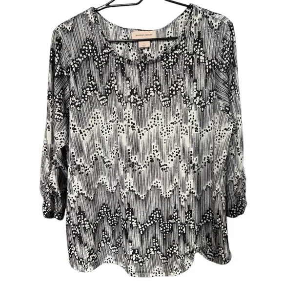 Allison Daley Black and White Abstract Printed 3/4 Cinched Sleeve Top - Picture 1 of 9
